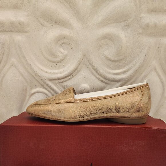 Donald Pliner Bronze Leather Flats. NIB. Size 6 - Picture 2 of 9